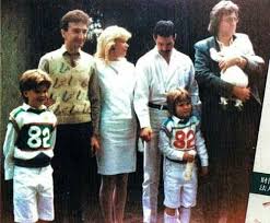 Freddie Mercury And John Deacon S Family Queen Freddie Mercury Freddie Mercury John Deacon