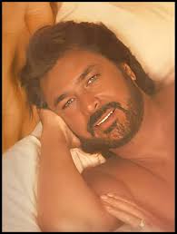 Ciao cari amici..ood mattina voi tutti .. condividendo una delle mie foto  preferite di Mr Engelbert Humperdinck .. grazie.