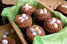 Notre équipe vous a déjà montré comment réaliser des lapins de pâques ainsi que des cartes joyeuses. Recette Nid De Paques 6 Idees Dont La Decoration Va Vous Eblouir