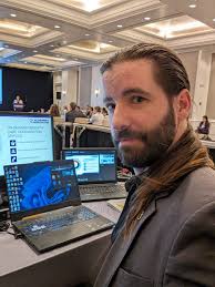 Streaming/Career Update! Long form Video pinned to the top of the page!