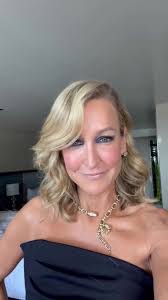 Lora Spencer's Instagram, Twitter & Facebook