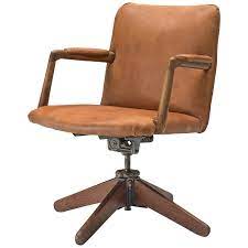 Two tones of top grain leathers to choose from. Rare Hans J Wegner A721 Swivel Desk Chair In Cognac Leather 1940s For Sale At 1stdibs