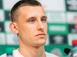 He is also the older brother of fello. Verlangern Oder Verkaufen Maximilian Eggesteins Botschaften Der Jungstar Des Sv Werder Bremen Und Seine Zukunftsplane Kicker