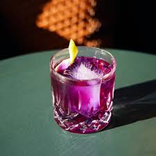 We're keeping it real in Kerns! Thanks to Maggie Grainger from the  Hollywood Star News for this feature. And of course love those pics from  @pdxploration!