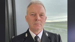 Hero police officer "small cog in a big machine" of those trying to keep  public safe