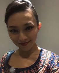 Ex-SQ girl, 29, joins husband's family business to sell pork at wet market,  expands it to online retailer