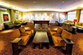 Staten Island Based Hilton Garden Adorns Its Walls With Cheryl Maeder S Gardenwalls Wum Tha Hilton Garden Inn Luxury Interior Design Outdoor Furniture Sets