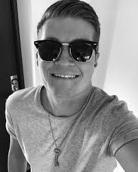 Todd Hellman's Instagram, Twitter & Facebook