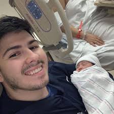 On Thursday March 19th at 2:59 pm i became the thing i want to be the best  at for the rest of my life.... a father 💘 Everyone please welcome to the