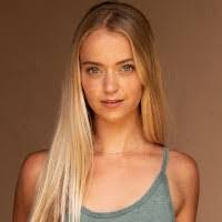 Eloise Summers's Instagram, Twitter & Facebook