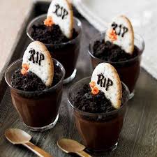 Design Dekor Dekoration Design Heimtextilien Hausdesign Kuche Schlafzimmer Woh Halloween Candy Recipes Halloween Food For Party Halloween Chocolate