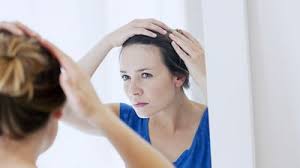 Erste graue haare sowie der nachwachsende helle ansatz werden. Plantur 39 Color Braun Kaschiert Den Ansatz In Der Friseur Freien Zeit