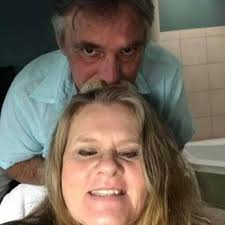 Is there any stores open right now ? I know some close at 6 but I'm not  sure