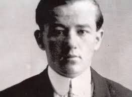 Vincent Moriarty's Instagram, Twitter & Facebook