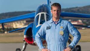 Meeting le dimanche 1er septembre 2019 en bord de mer. Un Pilote Havrais Au Sein De La Patrouille De France