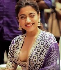 The moves… #amyaela #bikini #morningvibes #janhvikapoorfanclub #videoviralシ  #actress #norafatehi #MalaikaArora #sexy #cleavage #viral #urvashirautela  #maldives #boobs #bra #bollywood #bolly #mollywood #bangla #actresslife  #viralvideo #trending #top10 ...