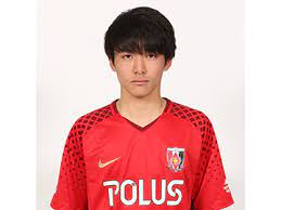 浦和レッズ差別横断幕事件（うらわレッズ さべつおうだんまくじけん）とは、2014年（平成26年）3月8日にサッカーjリーグ 1部所属のクラブ・浦和レッドダイヤモンズのサポーターグループ最大派閥クルバ・エスト所属の「urawa boys snake '98」の一部メンバーが、当日行われた試合において人種. æµ¦å'Œãƒ¬ãƒƒã‚ºãƒ¦ãƒ¼ã‚¹æ‰€å±žã®3é¸æ‰‹ æ˜‡æ ¼å†…å®šã®ãŠçŸ¥ã‚‰ã› Urawa Red Diamonds Official Website
