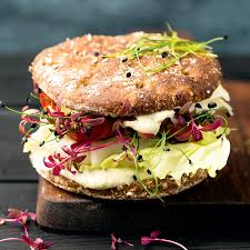 Las imágenes de hamburguesas son muy buscadas por diseñadores para armar gráficas publicitarias, cartas de menú, afiches y banners para restaurantes o negocios como mcdonald's u otros. Hamburguesas Veggie A Las Que Querras Hincar El Diente