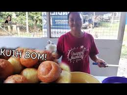 Teksturnya yang lembut dan gebu, kalau setakat sebiji je, memang tak cukup. Resepi Kuih Bom Pisang Fried Banana Balls Bom Pisang Lembut Gebu Vazhaipalam Bonda Cekodok Pisang Kuih Bom Pisang Youtube Jangan Lupa Sebarkan Resep Kolak Ubi Campur Ini Ke Rekan Qmu