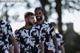 Detailed info on squad, results, tables, goals scored, goals conceded, clean sheets, btts, over 2.5, and more. Hilarious Wolverhampton Wanderers 19 20 Pre Match Kit Released Footy Headlines