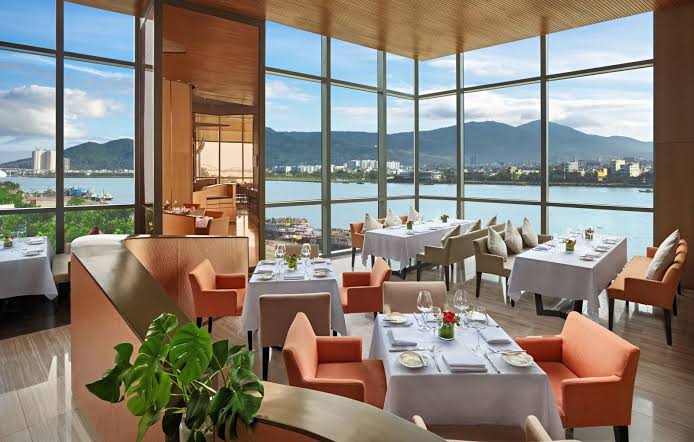 Novotel Danang Premier Han River - Nhà hàng và quán Bar