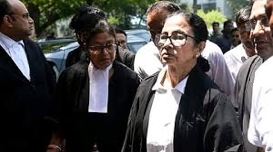 Advocate Mamata Banerjee urges Calcutta ...