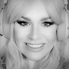 Christine Helsel's Instagram, Twitter & Facebook