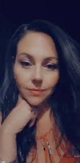 Nicole Vierra's Instagram, Twitter & Facebook