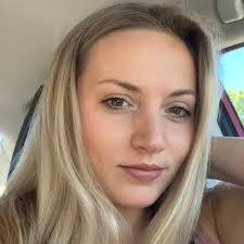 Lauren Scheib's Instagram, Twitter & Facebook