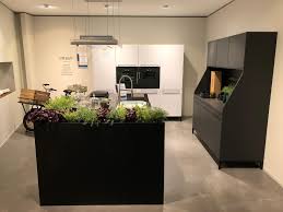 Siematic siemens ausstellungsstücke signia stengel steel concept störmer küchen strato studioline systhema team 7 tielsa toncelli wie wäre es mit einer günstigen ausstellungsküche von siematic, die sie bequem im abverkauf bei einem küchenhändler in ihrer nähe abholen können? Ausstellungskuchen Im Abverkauf Weckesser