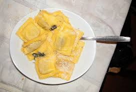 Calorie e proprietà della zucca: Tortelli Di Zucca Wikipedia