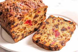 How to bake a holiday fruitcake