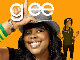 Mercedes From Glee Making The Sign For Loser Glee Cast Glee Season 1 Amber Riley