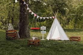 So stellt sich zum beispiel die frage: Kinder Bei Der Hochzeitsfeier Diy Outdoor Spielplatz Zur Beschaftigung
