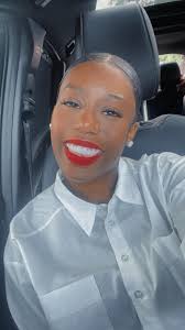 Positive experience with smile transformation procedure