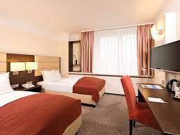 Windsor castle and kempton racecourse are also within 9 mi (15 km). Hotel In Munchen Leonardo Hotel Munich Arabellapark