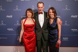 Friedrich Merz privat: SIE ist die Ehefrau an seiner Seite - DerWesten.de