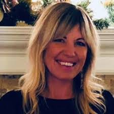 Amanda Shults's Instagram, Twitter & Facebook