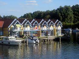 Treibstoff ist nicht im preis inbegriffen. Ferienhauser Ferienwohnungen Mit Bootssteg Oder Bootsanleger Urlaub Mit Boot