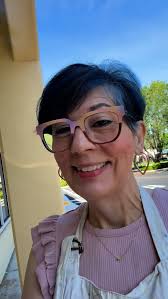 In the middle of a great weekend of classes at  @everythingscrapbookandstamps Shop local!! These places where community  gather are so, so, so important. #dinawakleymedia #rangerink #artjournal