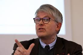 Chuchotements. Hetzel s'invite place Vendôme