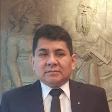 juan carlos lara Calderón (@cazaleones)