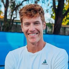 Kenny Ahn's Instagram, Twitter & Facebook