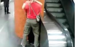 Barbara pompili juge que les gens qui font du mal doivent être sanctionnés par leur société de vènerie. Video Ils Font L Amour Sur Un Quai De Gare