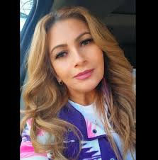 En una relación siempre existirán mujeres mejor que tu novia y hombres  mejor que tu novio; es ahí donde la lealtad se hace presente.”