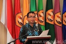 Selasa, 3 april 2018 07:00 wib. Prof Denny Indrayana Upaya Memerangi Perdagangan Manusia Harus Libatkan Banyak Pihak Universitas Padjadjaran