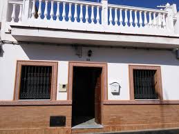 En la primera planta hay 2 habitaciones, cocina (sin equipar) lavadero, baño y patio que da a las azoteas y en la segunda planta 3 habitaciones una de ellas con una gran terraza y la. Mil Anuncios Com Avenida De Espana Hierro 9 En Dos Hermanas
