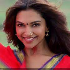 What Is The Name Of Deepika Padukone In The Chennai Express Movie Quora Shahrukh khan and deepika padukone were spotted at mumbai international airport last year in november. what is the name of deepika padukone in