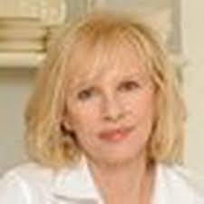 Sheila Arsenault's Instagram, Twitter & Facebook