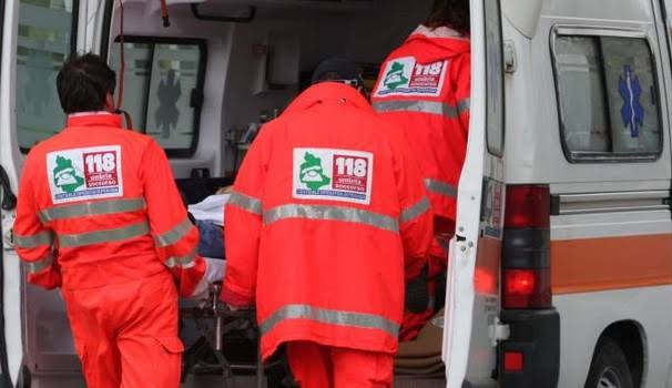 Infortunio sul lavoro, uomo in codice rosso